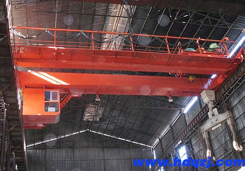 起重機安全操作的具體規(guī)定是什么？